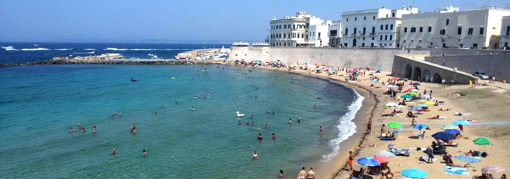 la spiaggia della Purità nella vicina Gallipoli