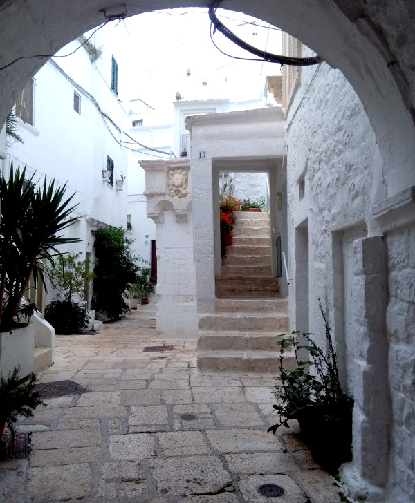 Tour guidato nel centro storico di Cisternino nella Valle d'Itria