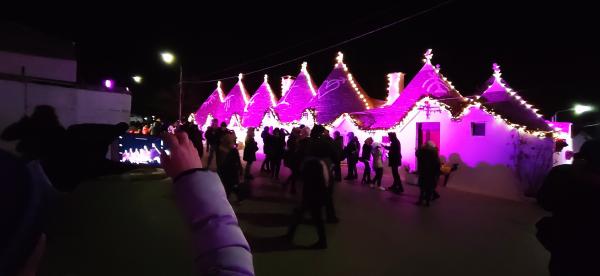 tour guidato con le luminarie di natale ai trulli di Alberobello