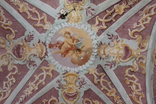 Visita guidata a Martina Franca, affreschi nel palazzo ducale