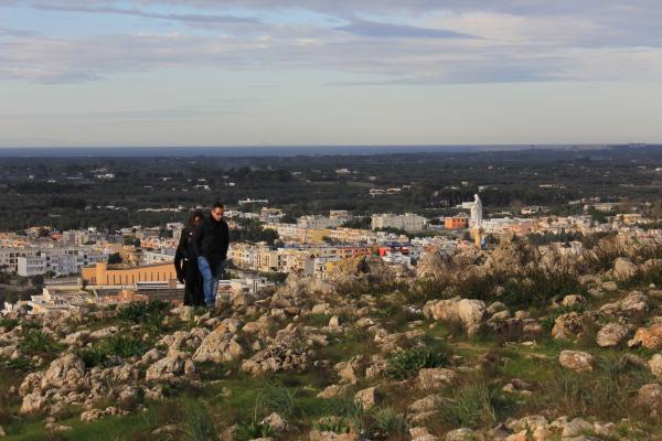 Salento guide turistiche: Visita guidata e passeggiata naturalistica tra i canaloni carsici il Reale e l'Universo a Matino