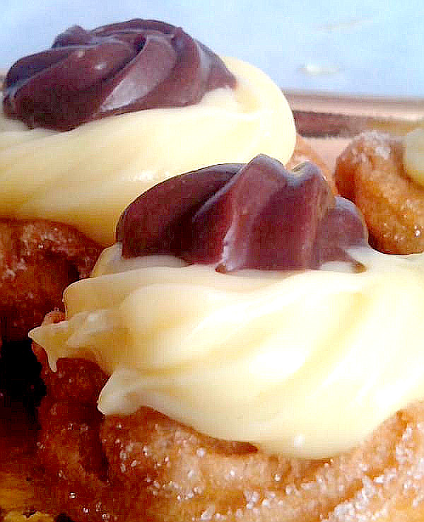 Zeppole fritte: degustazione di prodotti tipici