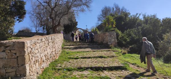 Passeggiata culturale: Il SS. Crocefisso e il Menanthol 