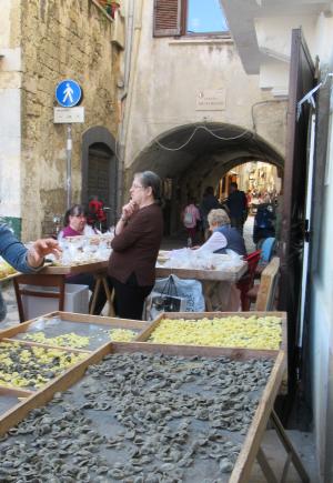 la via delle orecchiette, escursione guidata a Bari vecchia