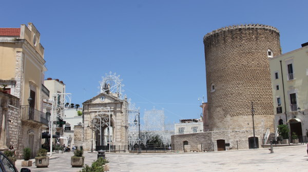 Visite guidate per gruppi e scuole a Bitonto, torrione angioino