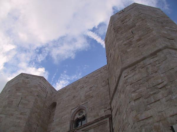 Visita guidata Castel del Monte - Andria, i torrioni del castello