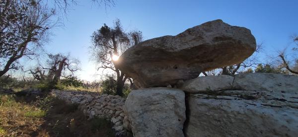 Visite guidate ai Sassi della Vecchia di Giuggianello adatti a tutti