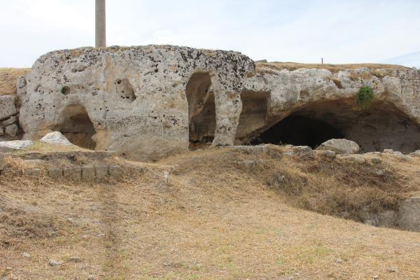 Tour guidato nell'habitat rupestre a Gravina in Puglia