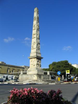 Visita guidata a Lecce, l'obelisco