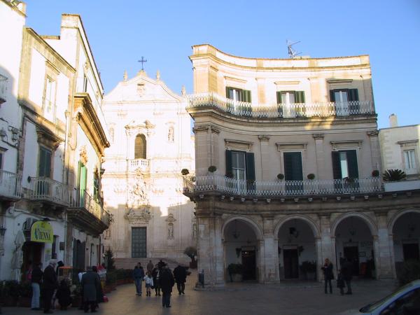 Visita guidata a Martina Franca, la scenografica piazza