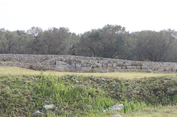 Visite guidate a Muro Leccese, antiche mura messapiche