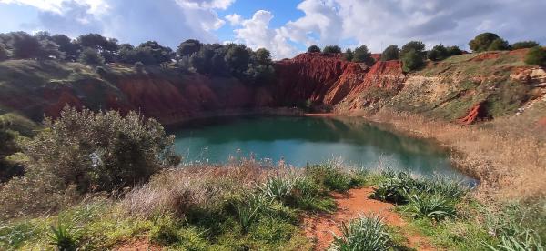 Trekking ad Otranto: dalla Torre del Serpe al lago di bauxite