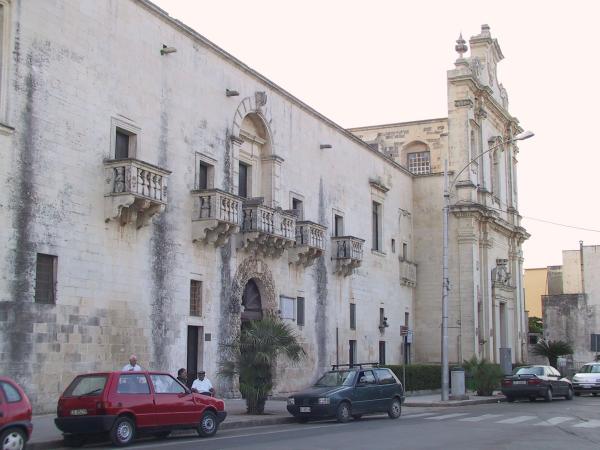 Visita guidata a Sternatia, convento dei domenicani