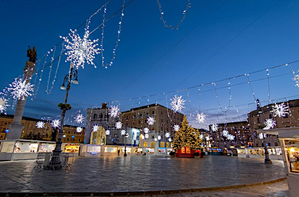 Piazza S. Oronzo a Lecce ed il mercatino di Natale