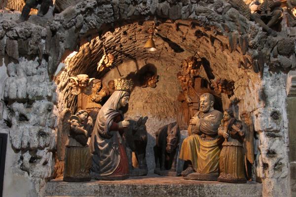 Visita guidata a Altamura, il presepe nella cattedrale