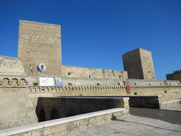 Escursione guidata al castello di Bari