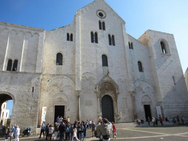 Tour guidato a Bari, Basilica di San Nicola