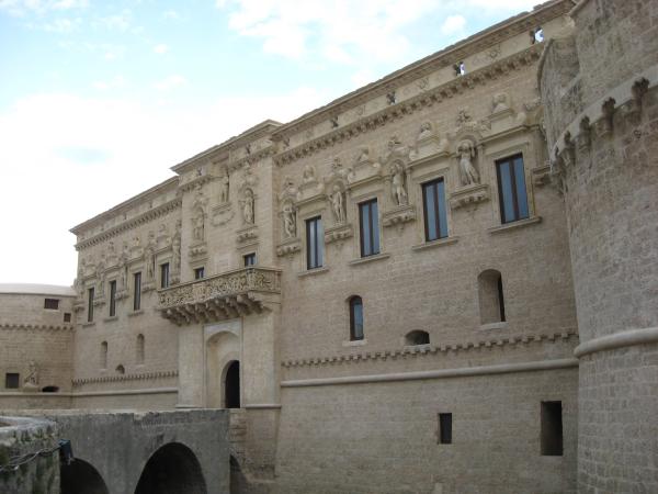 Cammino per l'Oriente: dalla Grecìa salentina ad Otranto Cammino per l'Oriente: dalla Grecìa salentina ad Otranto