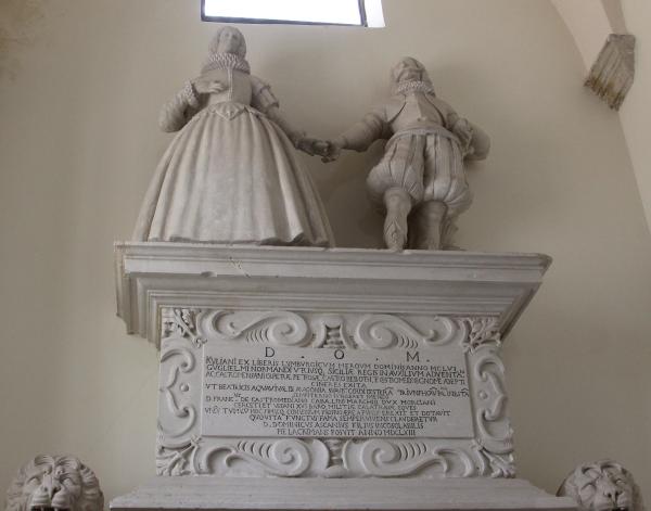 Visita guidata a Cavallino, cenotaffio di Francesco e Beatrice nella chiesa di San Domenico