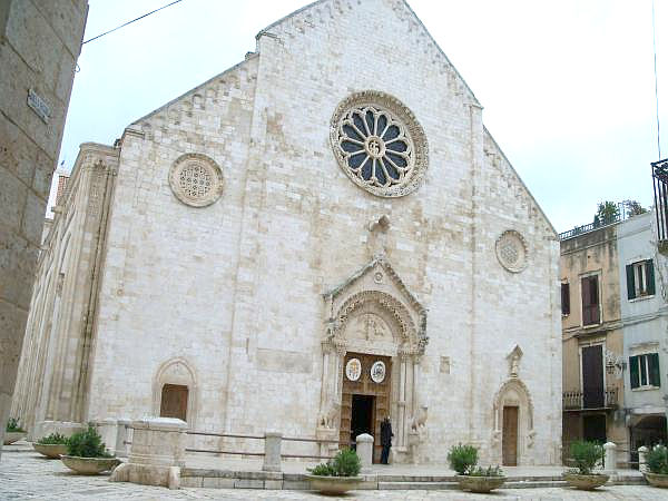 Visita guidata a Conversano, Cattedrale di Santa Maria Assunta