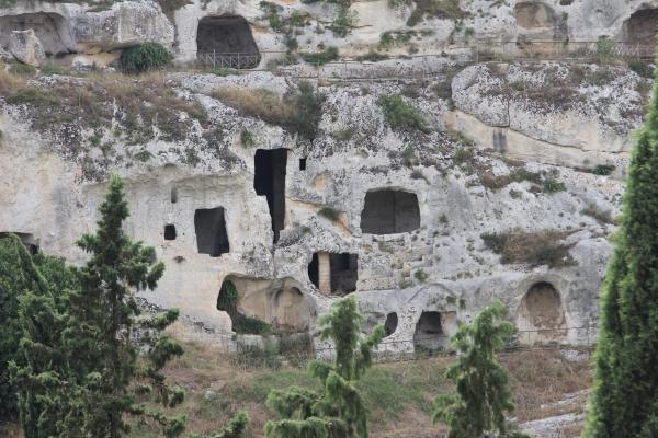 Tour guidato nell'habitat rupestre a Gravina in Puglia