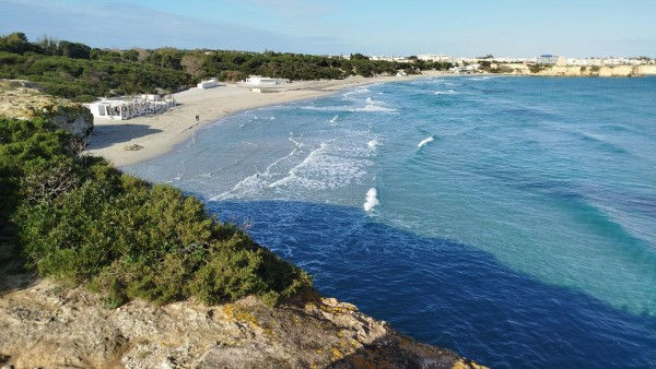 Torre dell'Orso: la spiaggia a forma di mazzaluna
